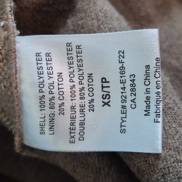 Women's Shacket - Picture 4 of 7